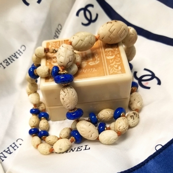 MAX NEIGER Uranium Glass Necklace - Picture 2 of 7